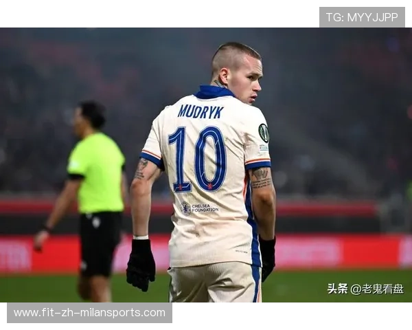 切尔西边路二过一配合,穆德里克推射破网 切尔西边路二过一配合,穆德里克推射破网